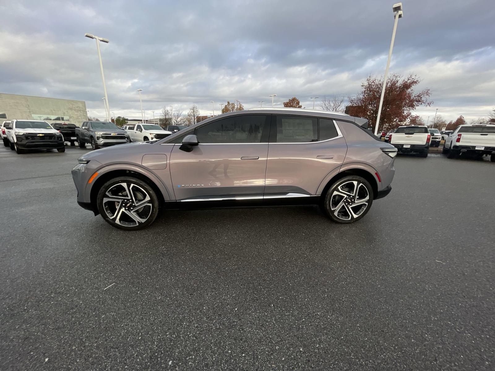 2025 Chevrolet Equinox EV Vehicle Photo in BENTONVILLE, AR 72712-4322