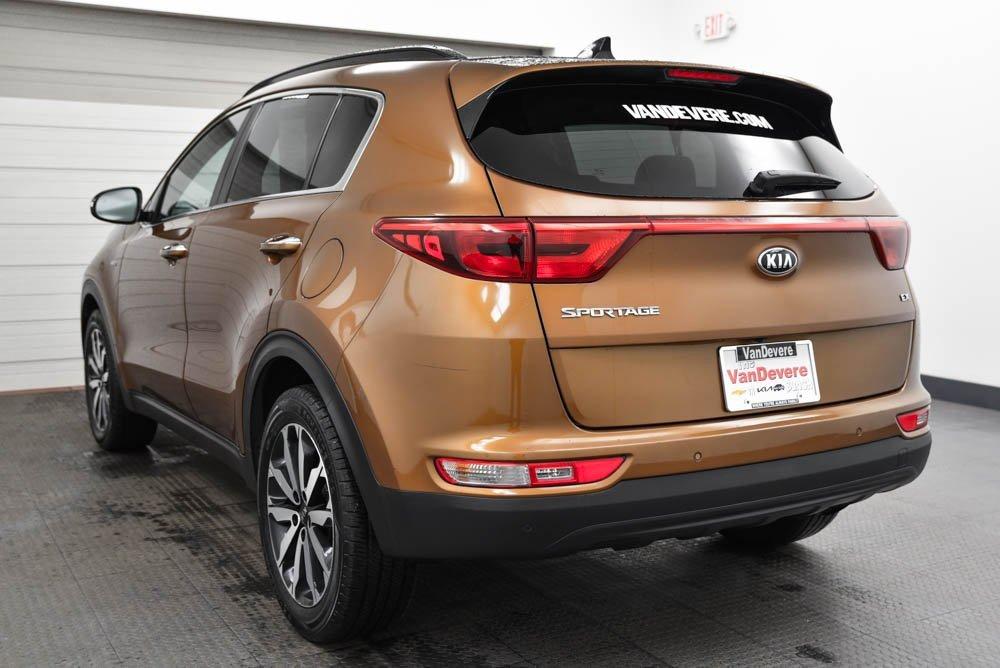 2018 Kia Sportage Vehicle Photo in AKRON, OH 44303-2185