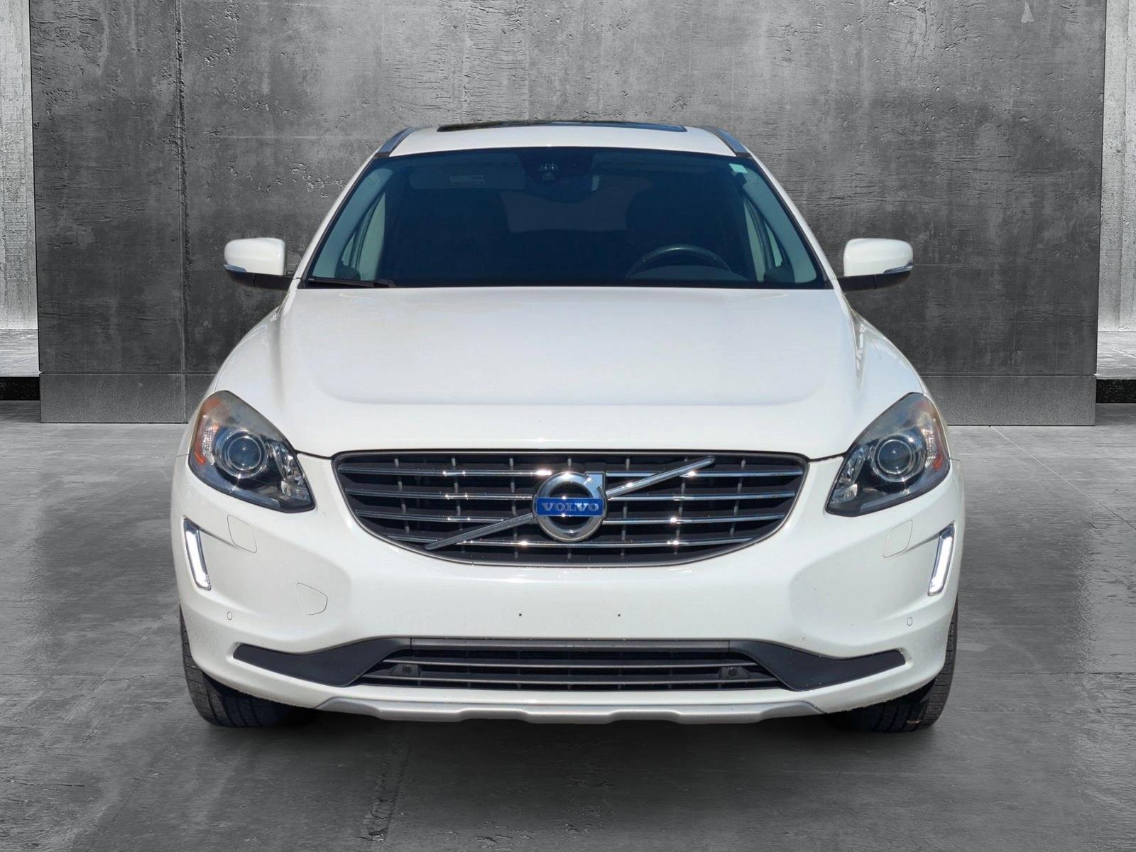 2017 Volvo XC60 Vehicle Photo in Sarasota, FL 34231