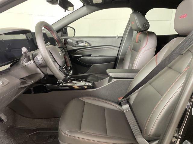 2025 Chevrolet Trax Vehicle Photo in PHOENIX, AZ 85014-3381