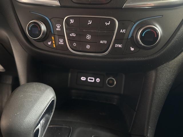 2022 Chevrolet Equinox Vehicle Photo in VENTURA, CA 93003-8585