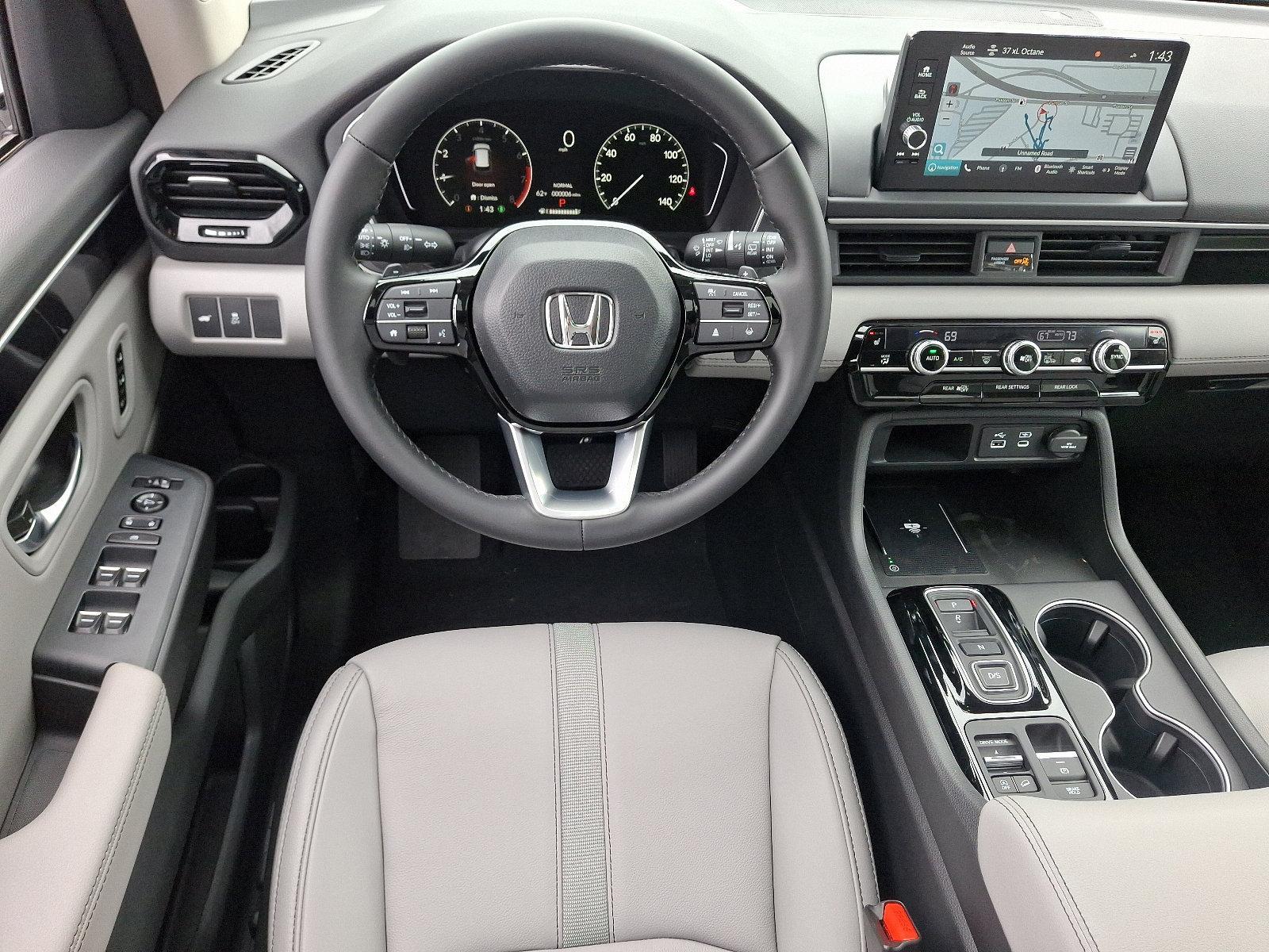2025 Honda Pilot Vehicle Photo in Harrisburg, PA 17111