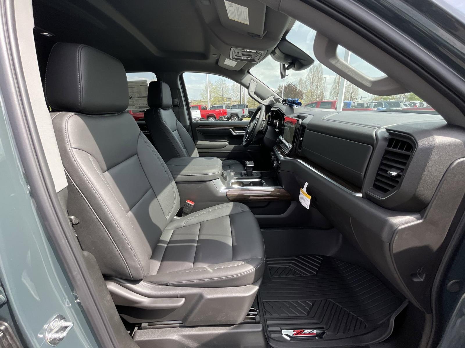 2025 Chevrolet Silverado 1500 Vehicle Photo in BENTONVILLE, AR 72712-4322