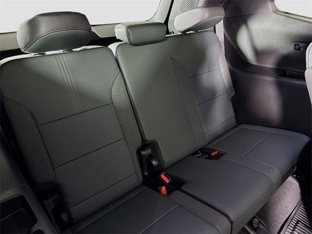 2025 GMC Acadia Vehicle Photo in PUYALLUP, WA 98371-4149