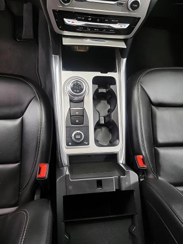 2023 Ford Explorer Vehicle Photo in Green Bay, WI 54304
