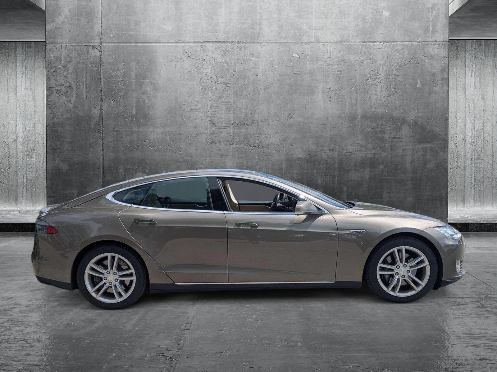 2015 Tesla Model S Vehicle Photo in GREENACRES, FL 33463-3207
