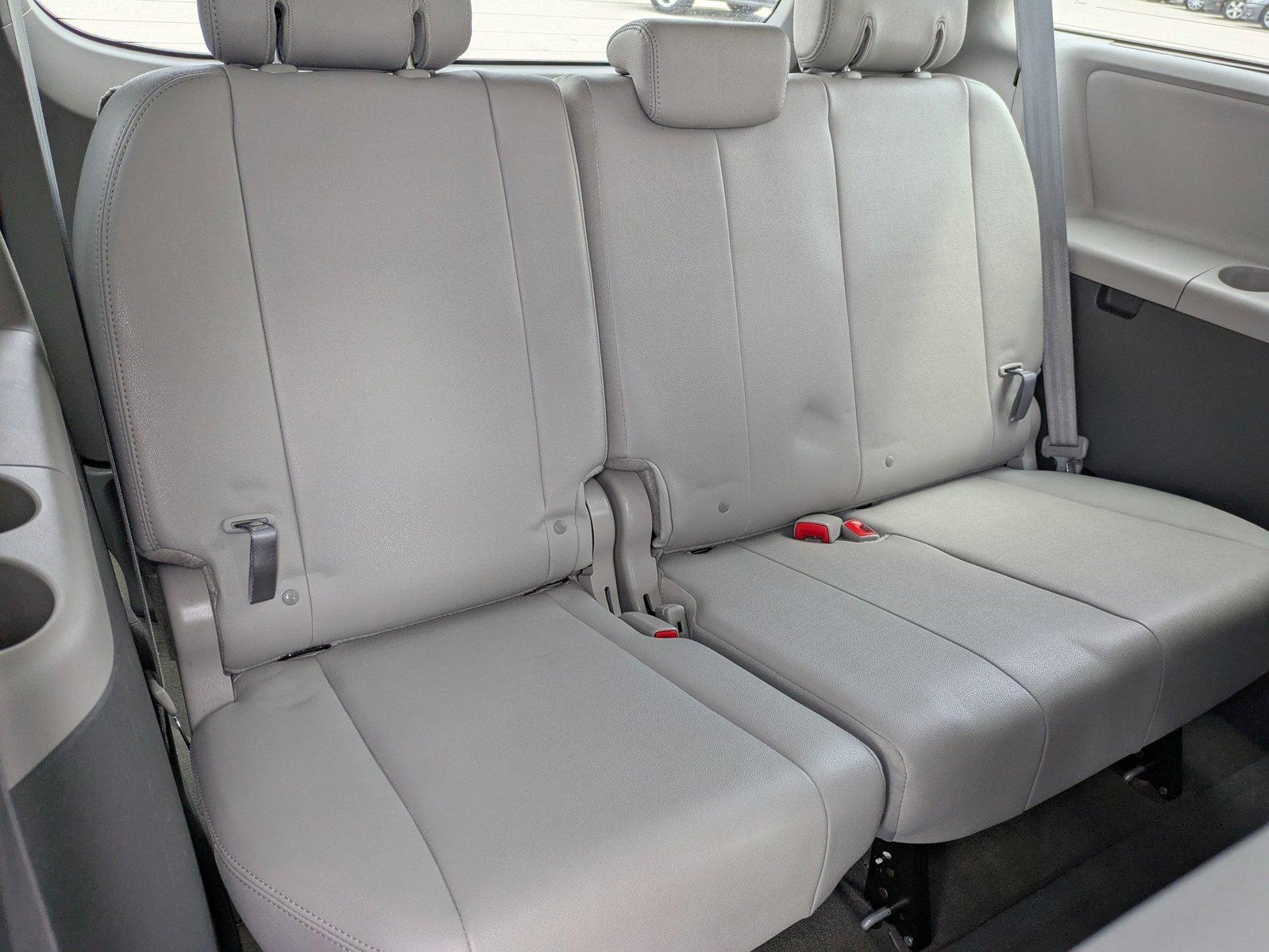 2017 Toyota Sienna Vehicle Photo in Corpus Christi, TX 78415