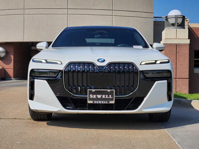 2024 BMW 740i xDrive Vehicle Photo in PLANO, TX 75024