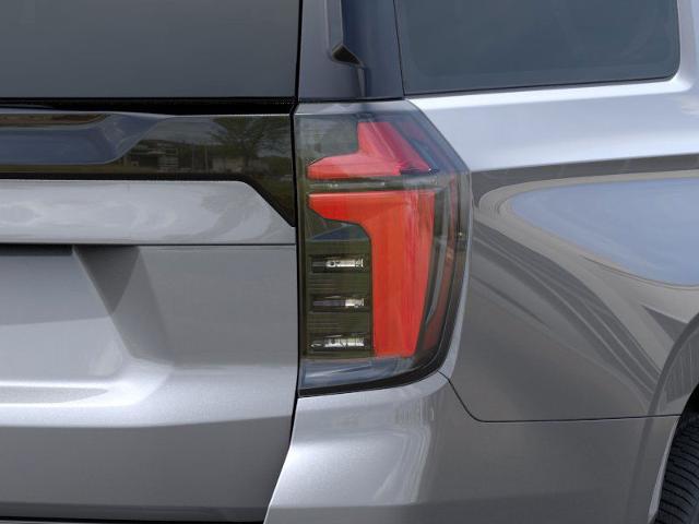 2025 Chevrolet Suburban Vehicle Photo in GREENACRES, FL 33463-3207