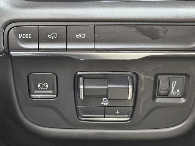 2022 Cadillac Escalade ESV Vehicle Photo in Fort Worth, TX 76132