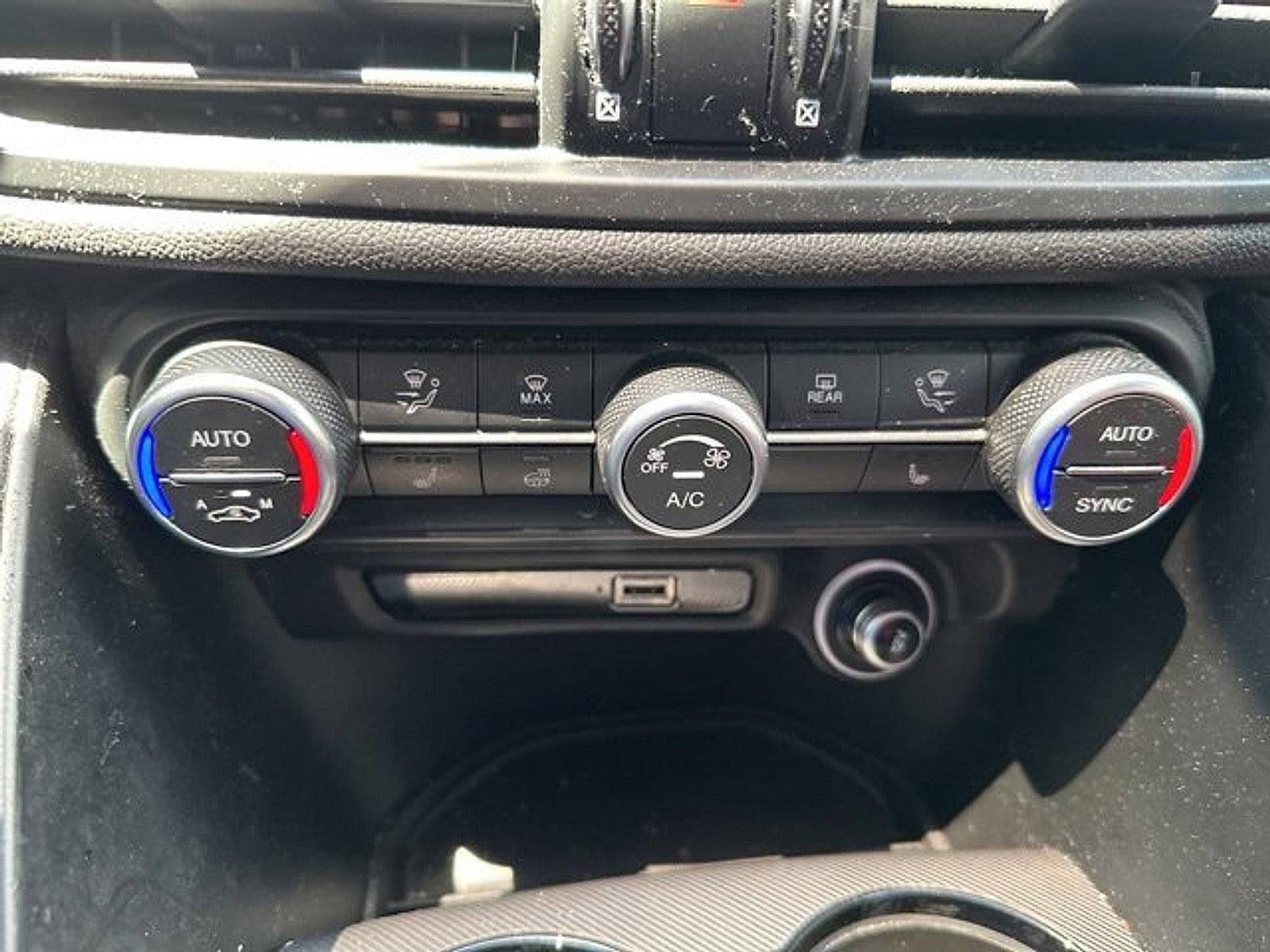 2022 Alfa Romeo Giulia Vehicle Photo in Willow Grove, PA 19090