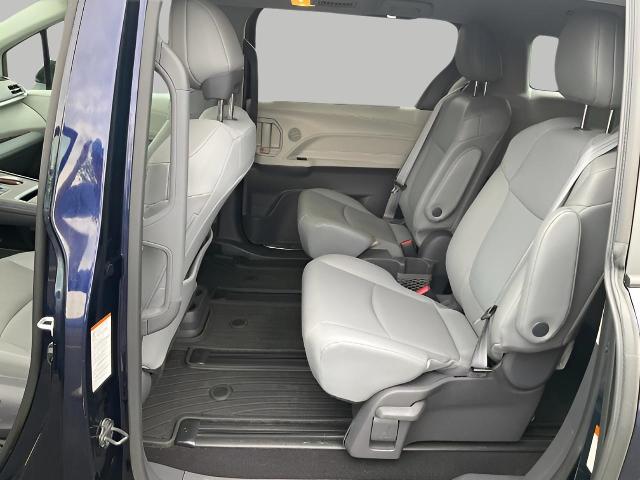 2021 Toyota Sienna Vehicle Photo in Oshkosh, WI 54904