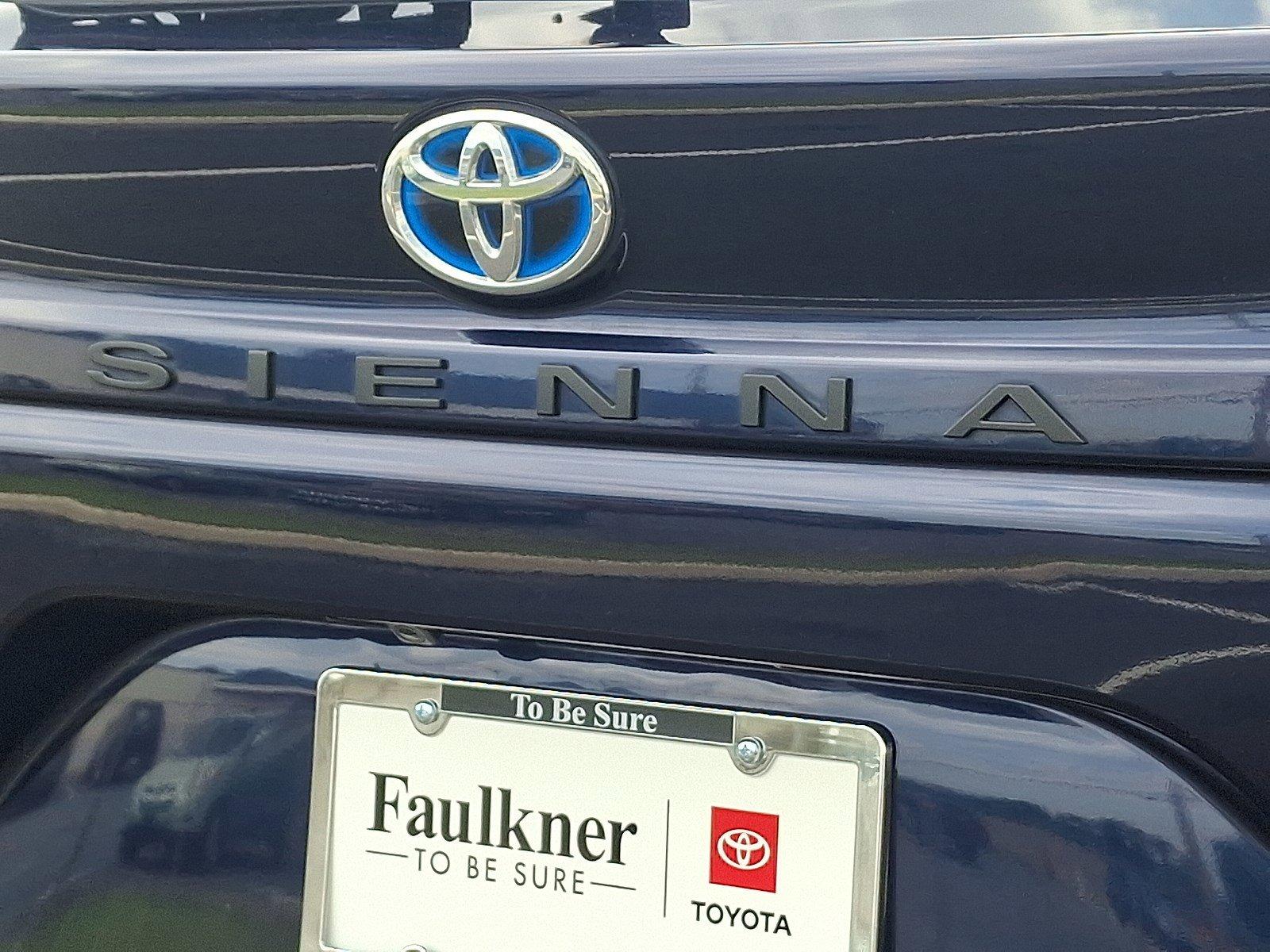 2022 Toyota Sienna Vehicle Photo in Harrisburg, PA 17111