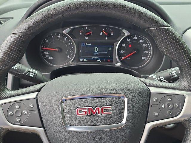 2024 GMC Terrain Vehicle Photo in Pleasant Hills, PA 15236