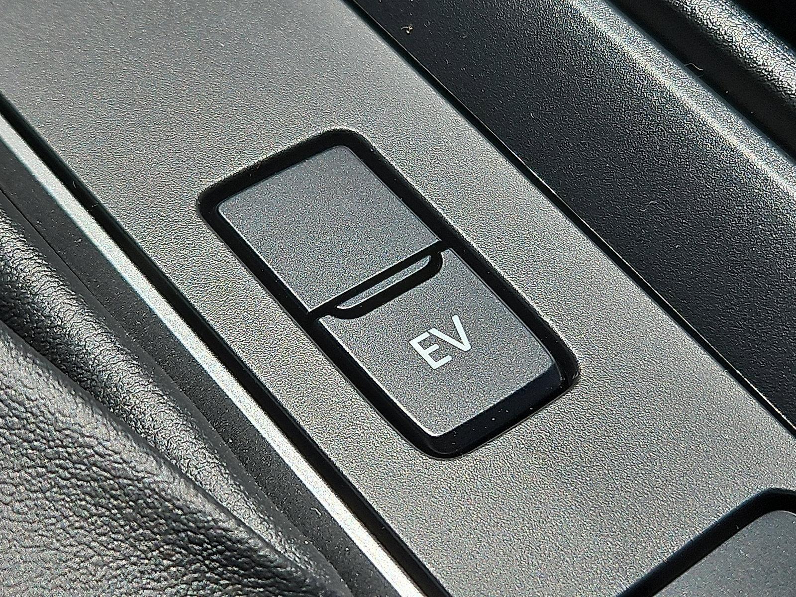 2025 Mazda CX-50 Hybrid Vehicle Photo in Trevose, PA 19053