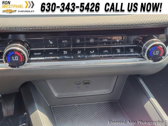 2025 Chevrolet Equinox Vehicle Photo in AURORA, IL 60503-9326