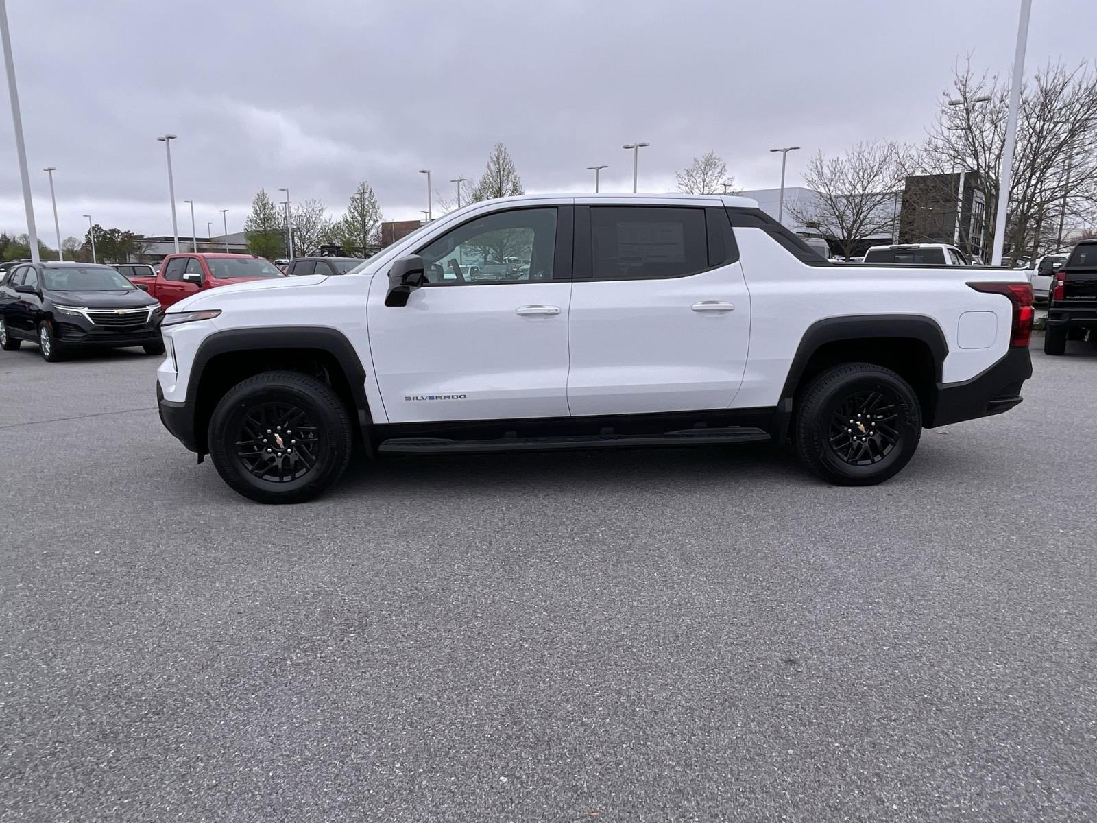 2024 Chevrolet Silverado EV Vehicle Photo in BENTONVILLE, AR 72712-4322