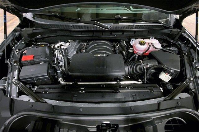 2025 Chevrolet Suburban Vehicle Photo in KANSAS CITY, MO 64114-4502