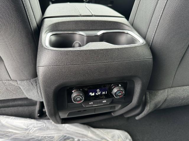 2025 Chevrolet Traverse Vehicle Photo in GARDNER, MA 01440-3110