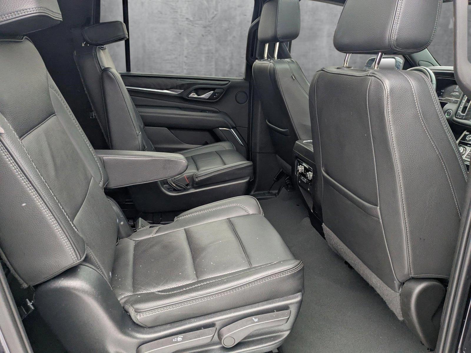 2023 GMC Yukon XL Vehicle Photo in LONE TREE, CO 80124-2750
