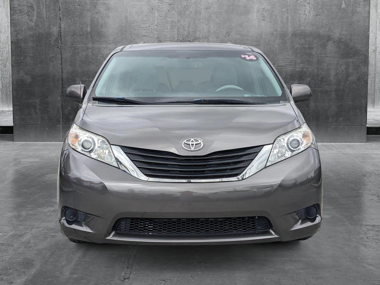 2014 Toyota Sienna Vehicle Photo in MIAMI, FL 33172-3015