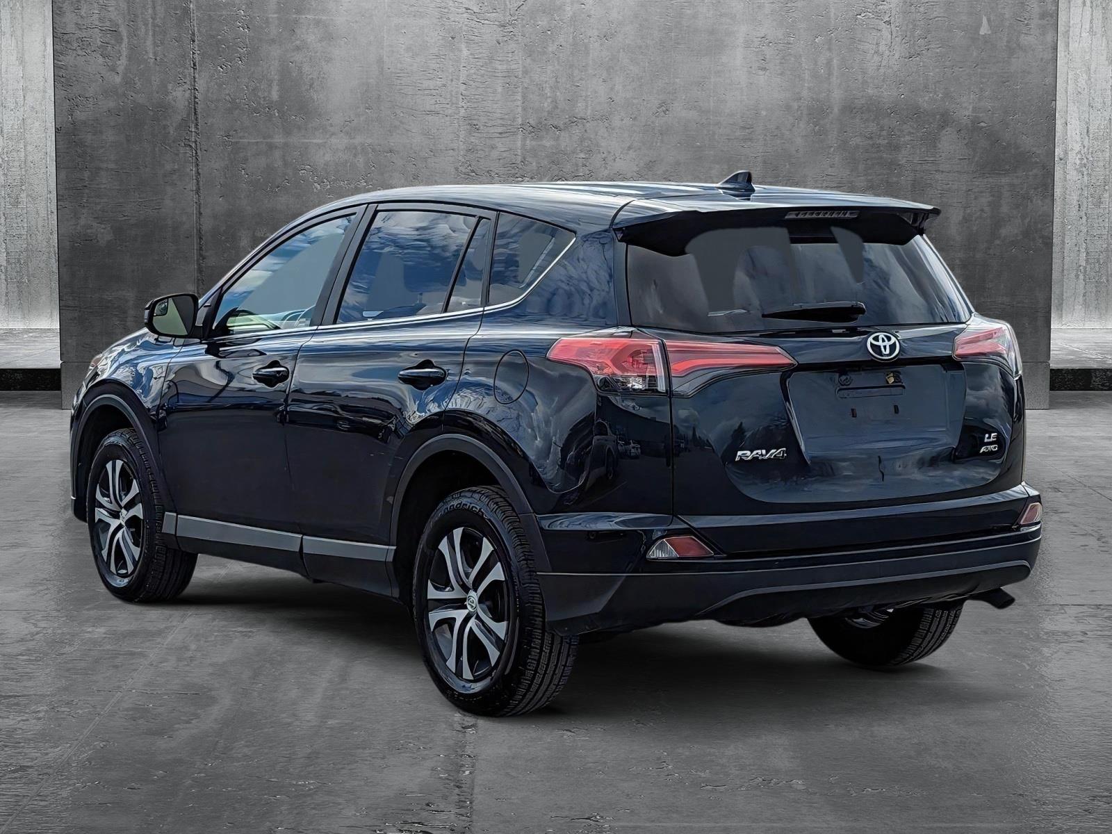 2018 Toyota RAV4 Vehicle Photo in Spokane Valley, WA 99212