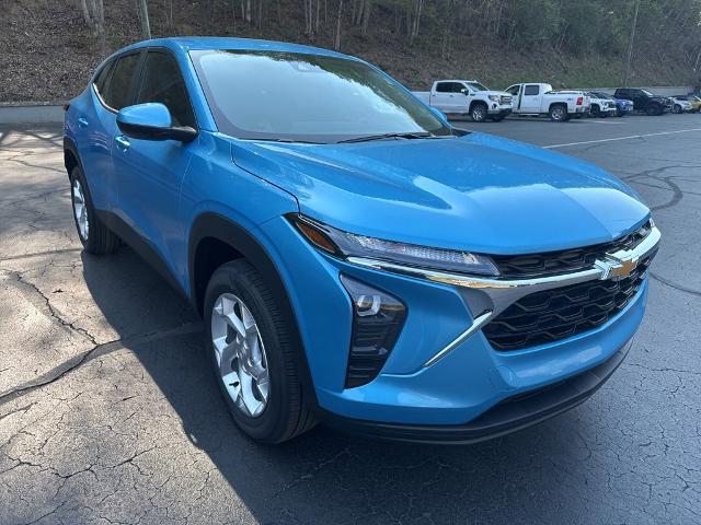 2025 Chevrolet Trax Vehicle Photo in MARION, NC 28752-6372