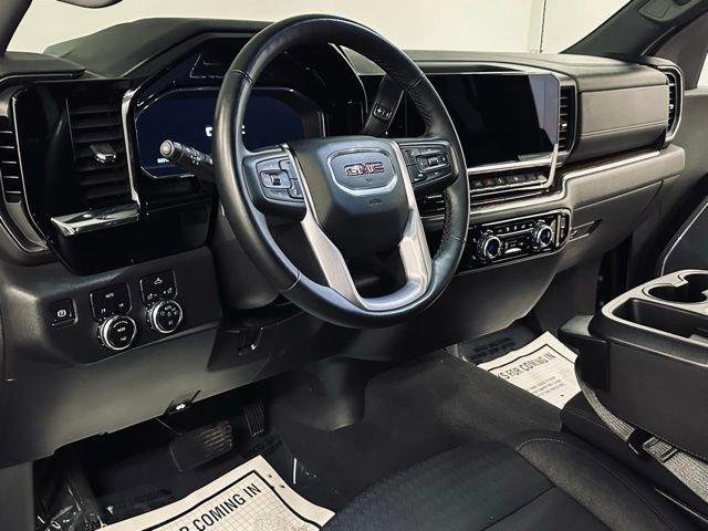 2024 GMC Sierra 1500 Vehicle Photo in MEDINA, OH 44256-9631