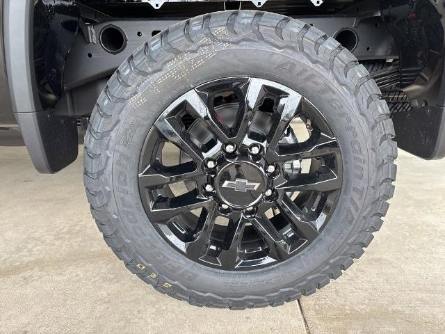 2025 Chevrolet Silverado 2500 HD Vehicle Photo in MANHATTAN, KS 66502-5036