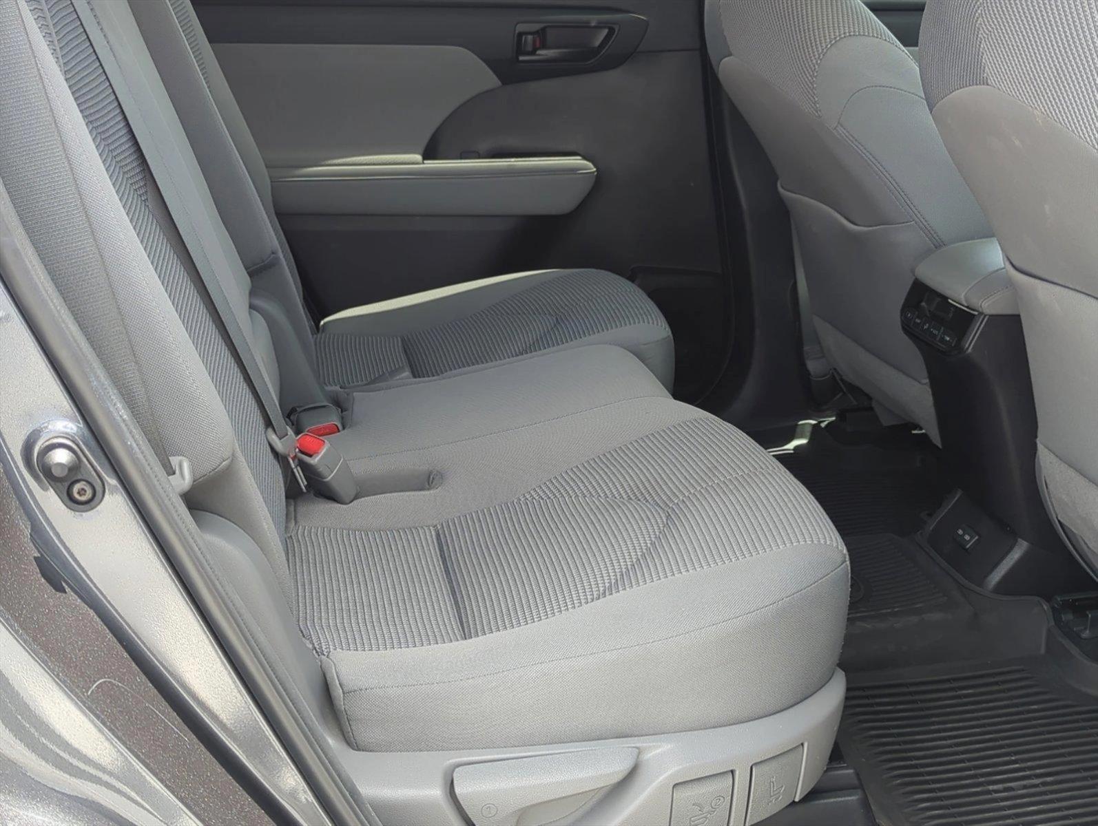 2022 Toyota Highlander Vehicle Photo in Ft. Myers, FL 33907