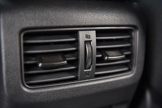 2025 Nissan Rogue Vehicle Photo in Ballwin, MO 63011