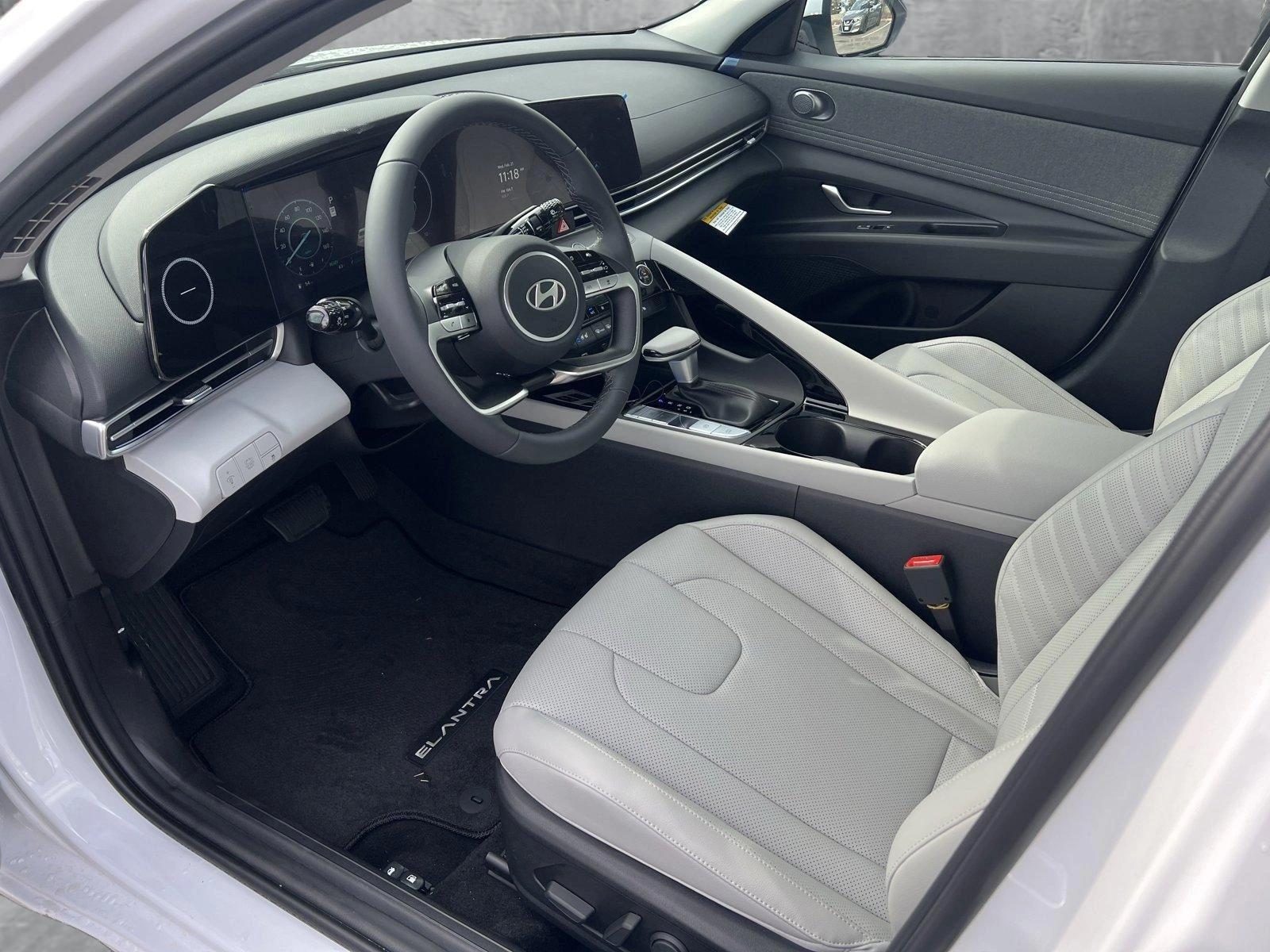 2024 Hyundai ELANTRA Hybrid Vehicle Photo in Santa Clarita, CA 91355