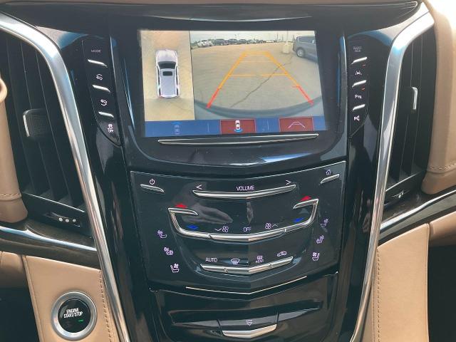 2018 Cadillac Escalade Vehicle Photo in Kaukauna, WI 54130