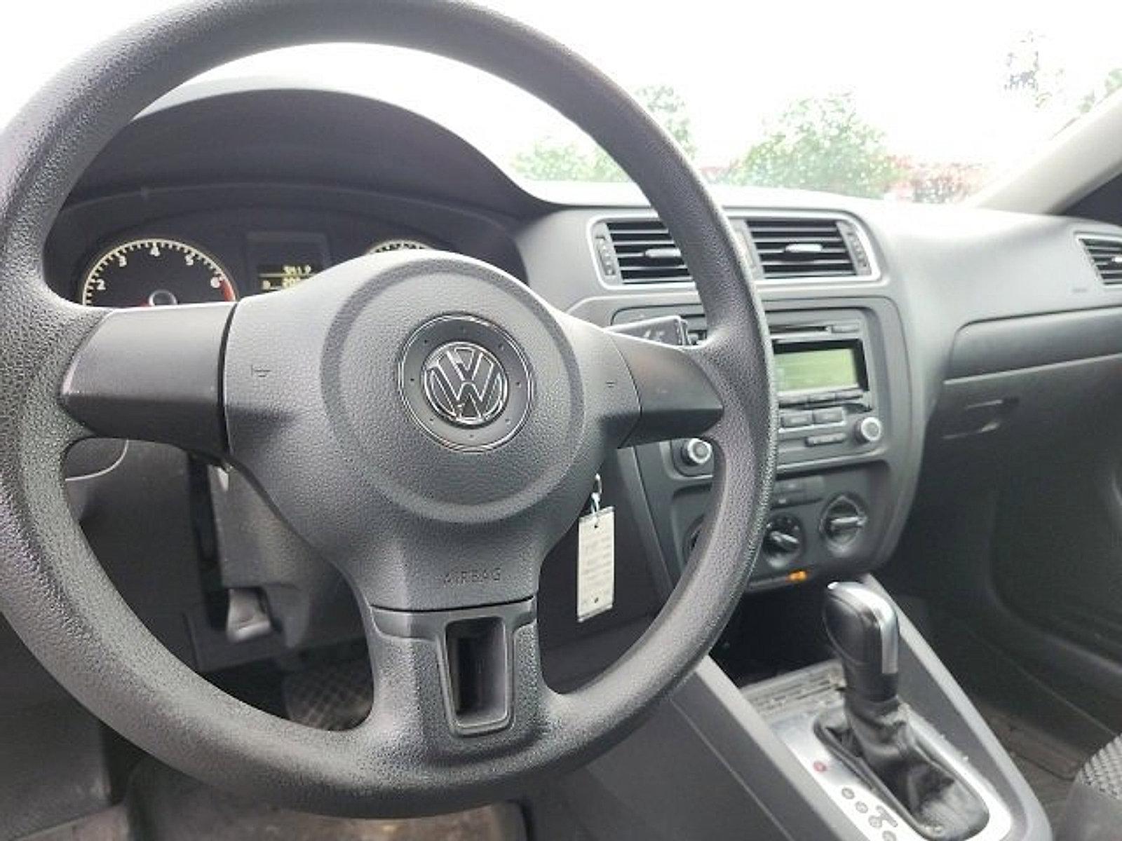 2014 Volkswagen Jetta Sedan Vehicle Photo in Harrisburg, PA 17111