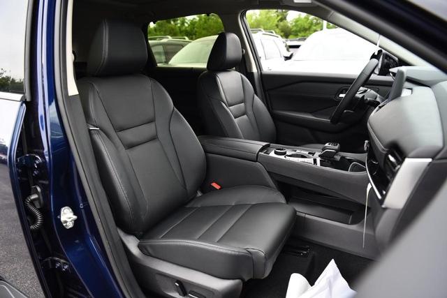 2025 Nissan Rogue Vehicle Photo in Ballwin, MO 63011