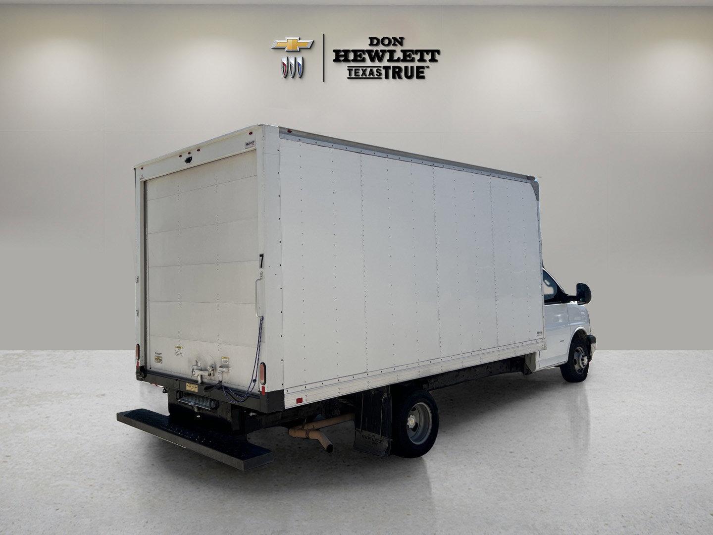 2021 Chevrolet Express Cutaway 3500 Vehicle Photo in GEORGETOWN, TX 78626-7508