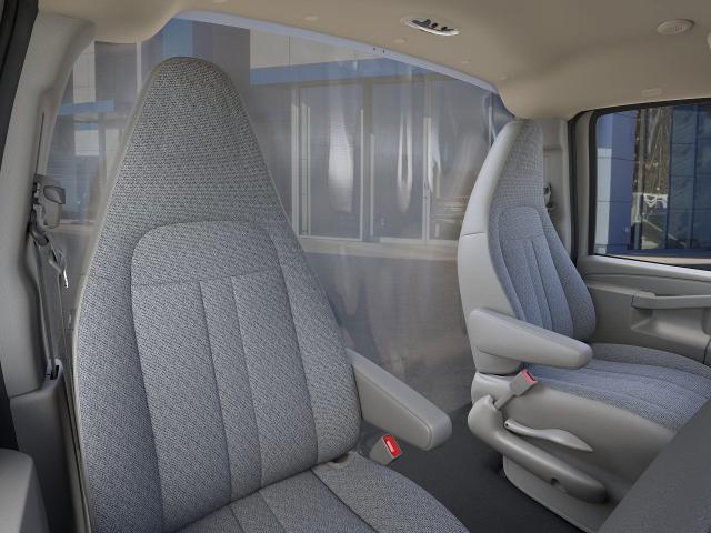 2025 Chevrolet Express Cutaway 3500 Vehicle Photo in DANBURY, CT 06810-5034