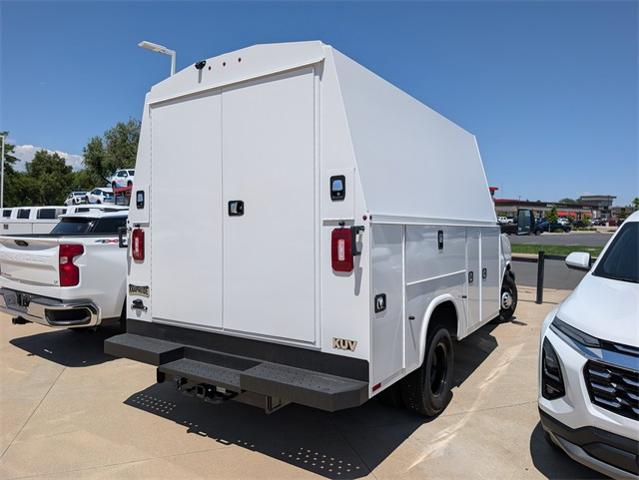 2024 Chevrolet Express Commercial Cutaway Vehicle Photo in ENGLEWOOD, CO 80113-6708