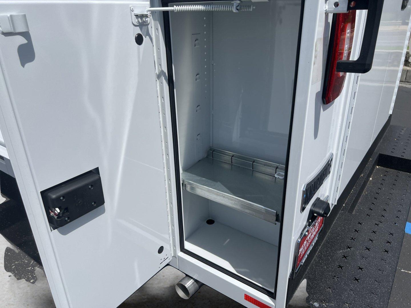 2025 Chevrolet Express Cutaway 3500 Vehicle Photo in GEORGETOWN, TX 78626-7508