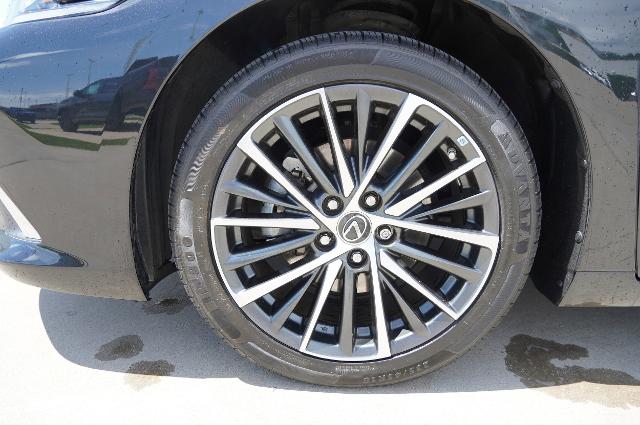 2023 Lexus ES 350 Vehicle Photo in Riverdale, UT 84405