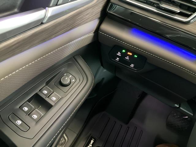 2025 Volkswagen Atlas Vehicle Photo in Oshkosh, WI 54904
