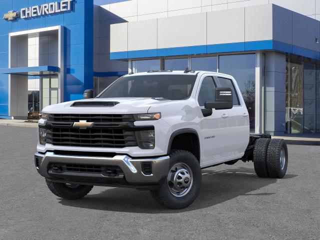 2025 Chevrolet Silverado 3500 HD Chassis Cab Vehicle Photo in DANBURY, CT 06810-5034
