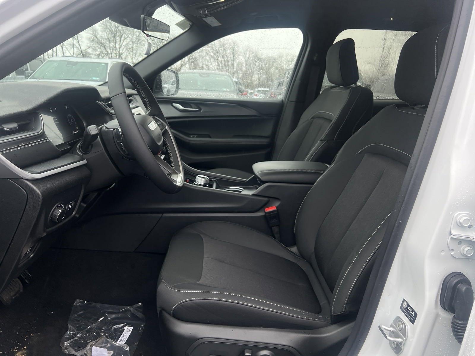 2025 Jeep Grand Cherokee Vehicle Photo in Mechanicsburg, PA 17050-1707