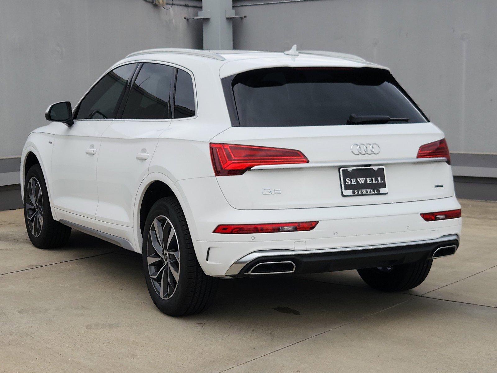 2024 Audi Q5 Vehicle Photo in SUGAR LAND, TX 77478