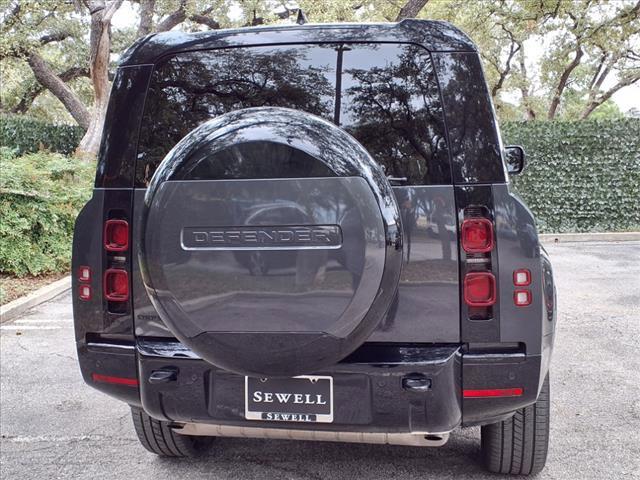 2024 Defender Vehicle Photo in SAN ANTONIO, TX 78230-1001