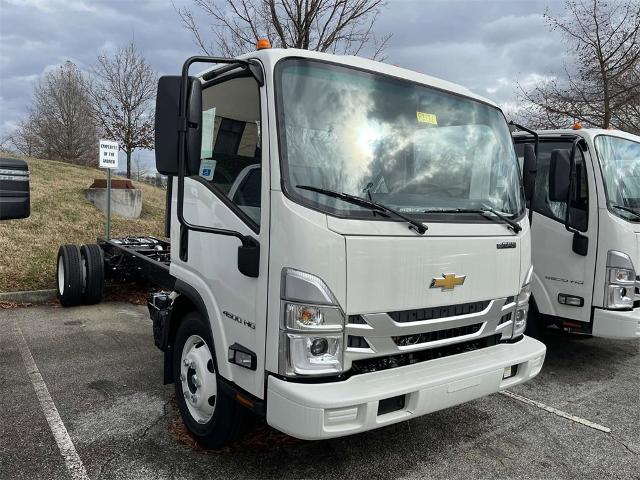 2025 Chevrolet Low Cab Forward 4500 Vehicle Photo in ALCOA, TN 37701-3235