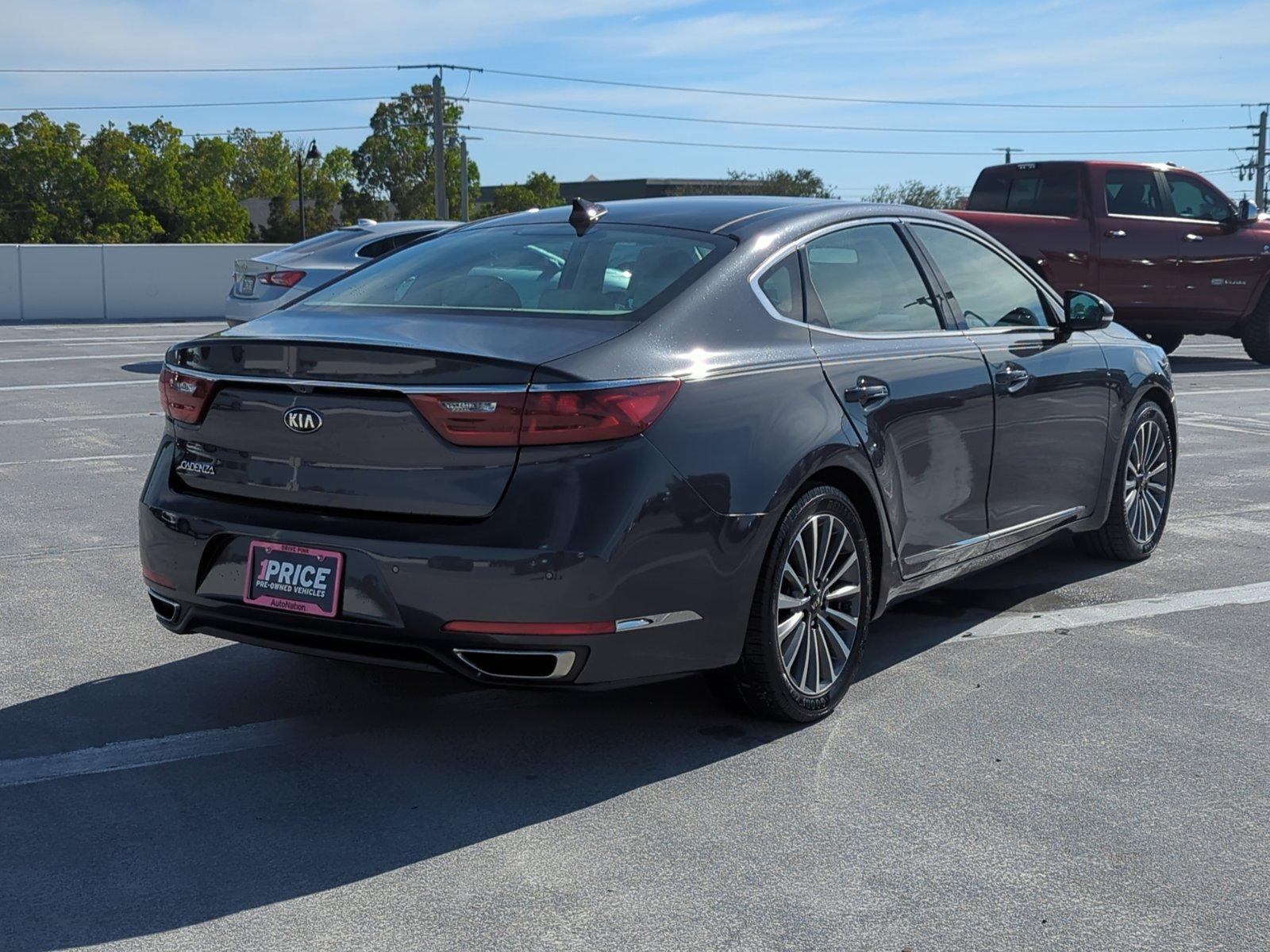 2017 Kia Cadenza Vehicle Photo in Ft. Myers, FL 33907