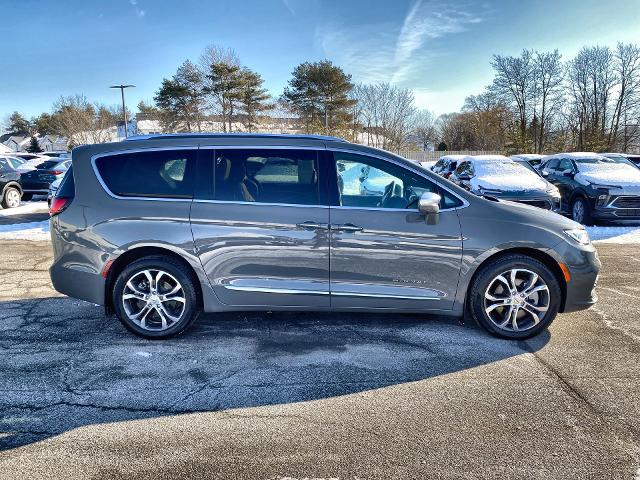 2022 Chrysler Pacifica Vehicle Photo in WILLIAMSVILLE, NY 14221-2883