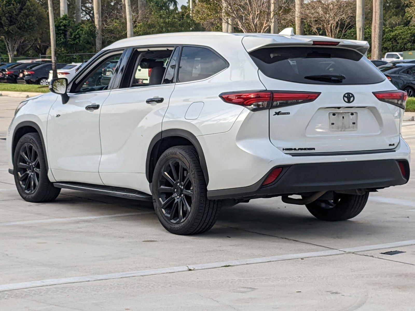 2022 Toyota Highlander Vehicle Photo in Davie, FL 33331