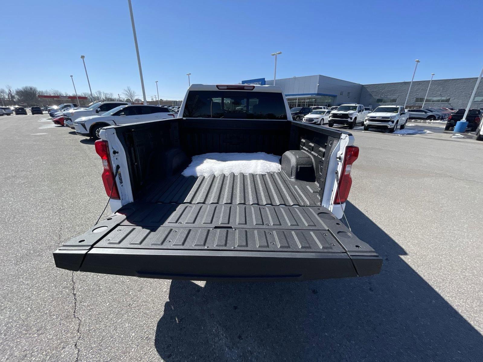 2025 Chevrolet Silverado 1500 Vehicle Photo in BENTONVILLE, AR 72712-4322